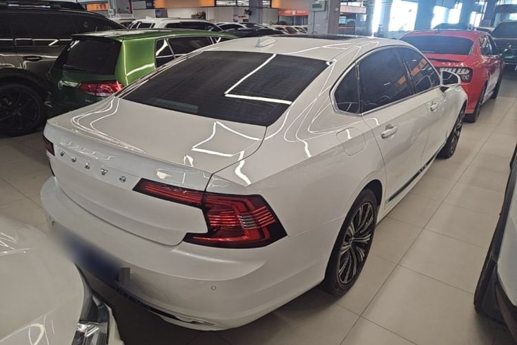 Used Volvo S90 2020 Facelifted T5 Zhiyi Luxury Edition Rear Right 45 Deg