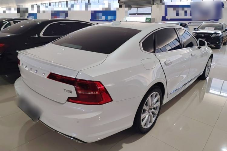 Used Volvo S90 2020 T5 Zhiyi Luxury Edition Rear Right 45 Deg