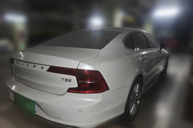 Used Volvo S90 2020 T5 Zhiyuan Luxury Edition Rear Right 45 Deg