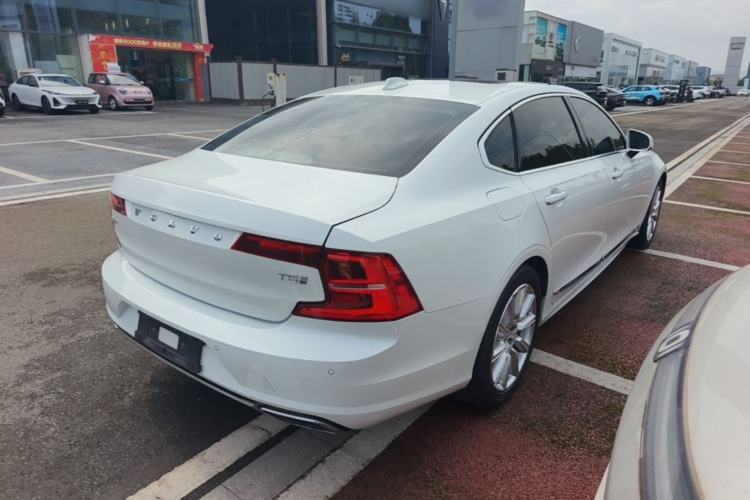 Used Volvo S90 2020 T5 Zhiyuan Luxury Edition Rear Right 45 Deg