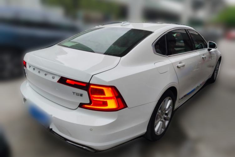 Used Volvo S90 2020 T5 Zhiyi Luxury Edition Rear Right 45 Deg