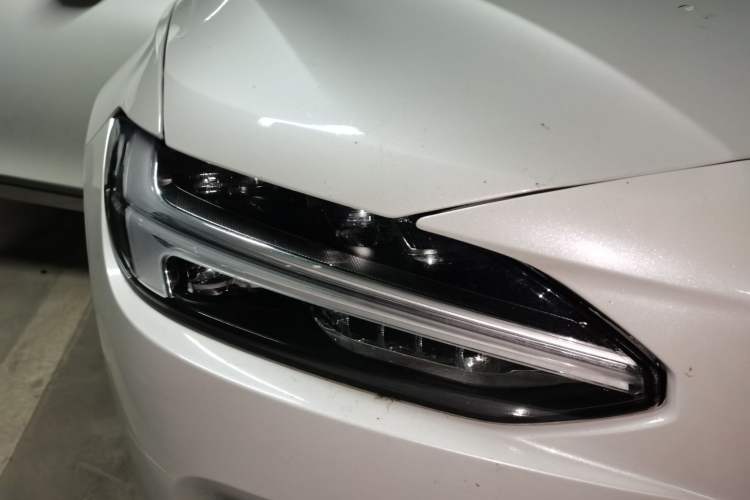 Used Volvo S90 2020 T5 Zhiyi Luxury Edition Right Front Headlight