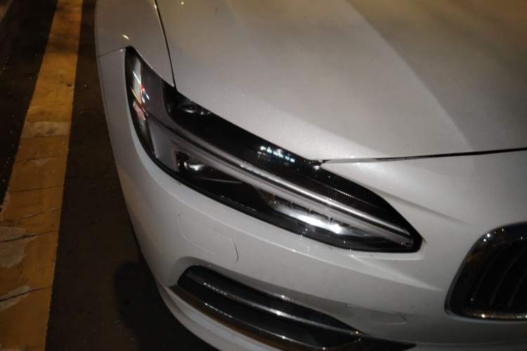 Used Volvo S90 2020 T5 Zhiyuan Luxury Edition Right Front Headlight