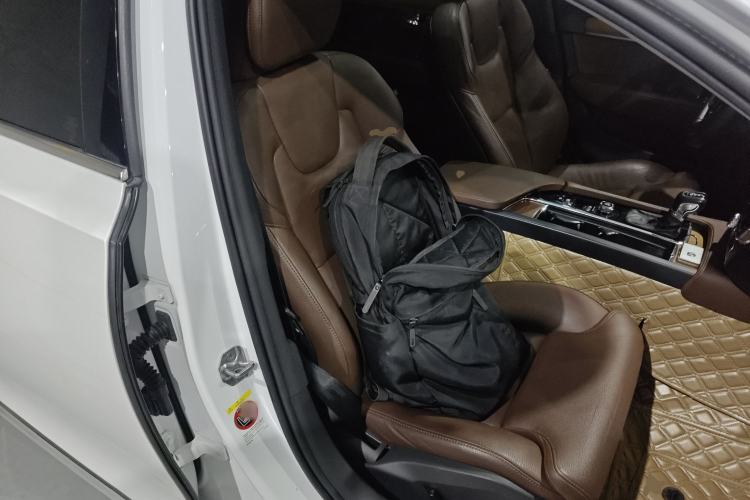 Used Volvo S90 2020 Facelift T5 Smart & Luxurious Edition Right Front Seat
