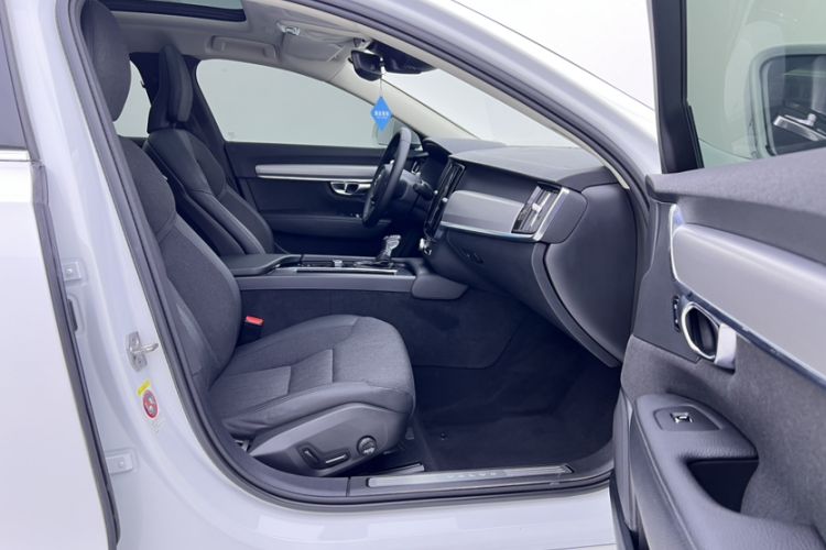 Used Volvo S90 2020 T4 SmartDrive Luxury Edition Right Front Seat
