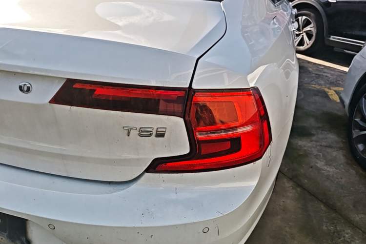 Used Volvo S90 2020 T5 Zhiyi Luxury Edition Right Rear Taillight