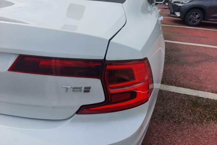 Used Volvo S90 2020 T5 Zhiyuan Luxury Edition Right Rear Taillight