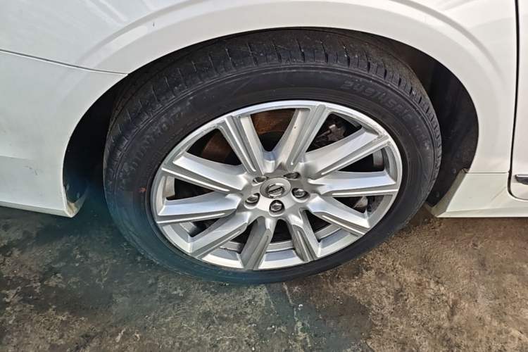 Used Volvo S90 2020 T5 Zhiyi Luxury Edition Right Rear Wheel Hub