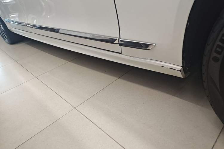 Used Volvo S90 2020 Facelifted T5 Zhiyi Luxury Edition Right Side Sill