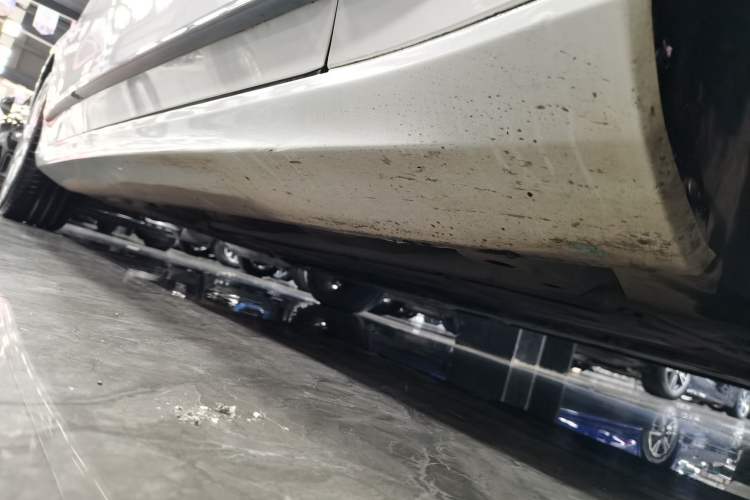 Used Volvo S90 2020 T5 Zhiyi Luxury Edition Right Side Sill