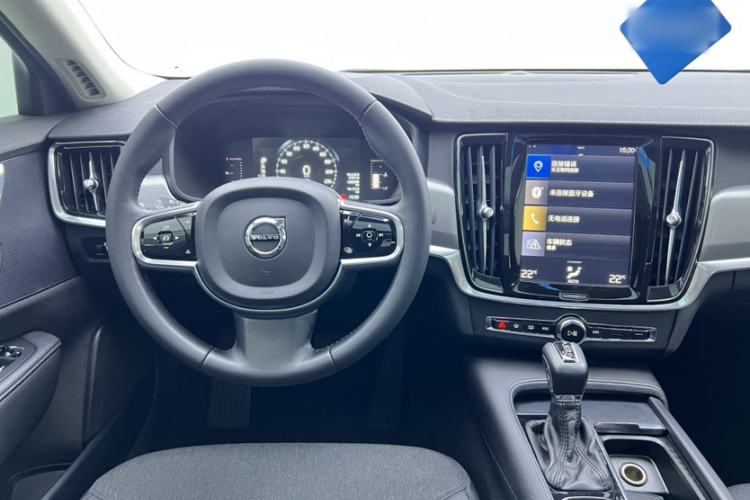 Used Volvo S90 2020 T4 SmartDrive Luxury Edition Steering Wheel