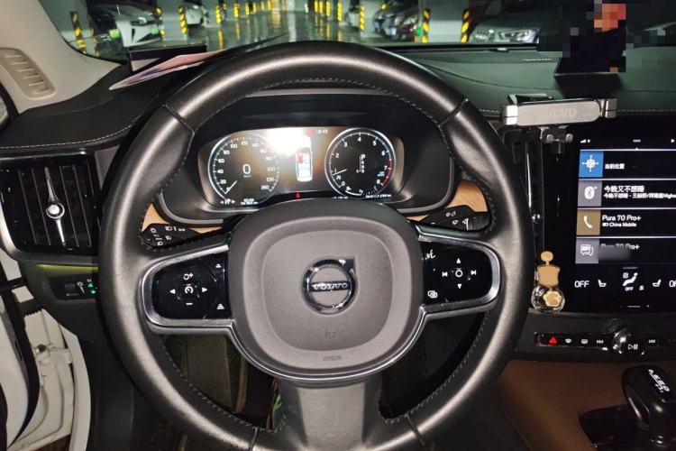 Used Volvo S90 2020 Facelift T5 Smart & Luxurious Edition Steering Wheel