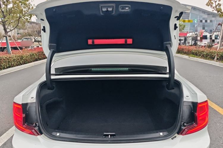 Used Volvo S90 2020 T5 Zhiyi Luxury Edition Trunk