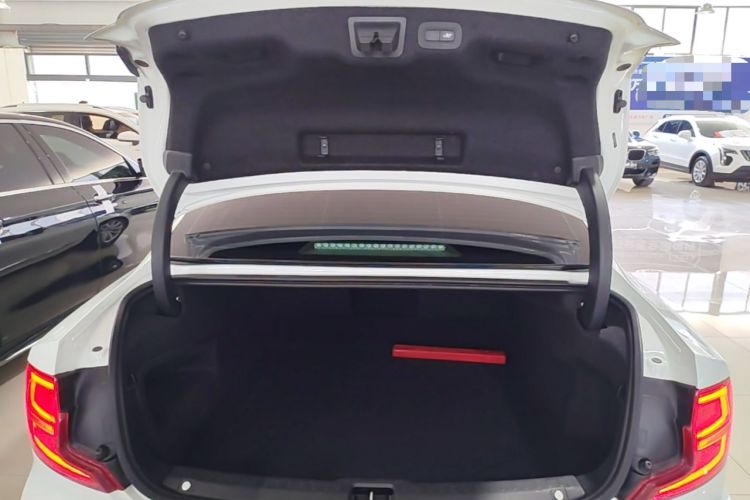 Used Volvo S90 2020 T5 Zhiyi Luxury Edition Trunk