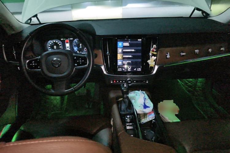 Used Volvo S90 2020 T5 Zhiyi Luxury Edition Center Console