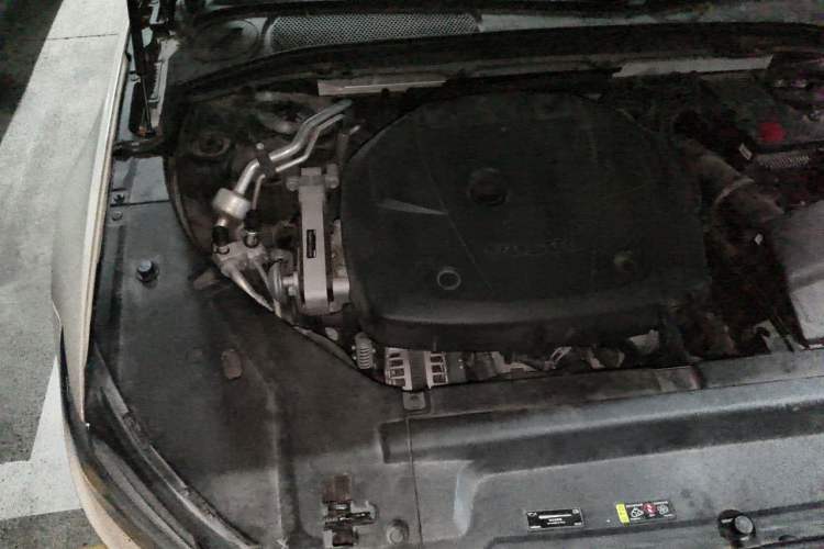 Used Volvo S90 2020 T5 Zhiyi Luxury Edition Engine Bay Right