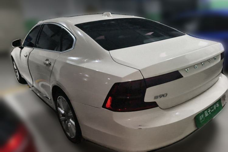 Used Volvo S90 2020 T5 Zhiyi Luxury Edition Rear Left 45 Deg