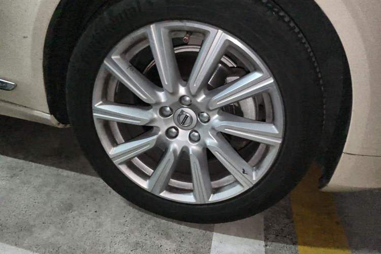 Used Volvo S90 2020 T5 Zhiyi Luxury Edition Right Front Wheel Hub