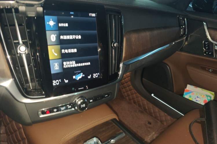 Used Volvo S90 2021 B5 Zhiyuan Luxury Edition Audio And AC Panel