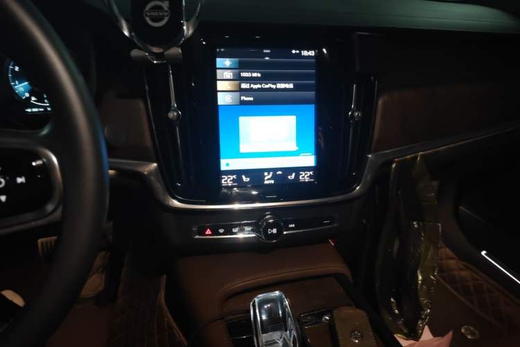 Used Volvo S90 2021 B5 Zhiyuan Luxury Edition Audio And AC Panel