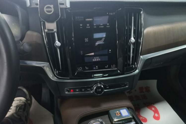 Used Volvo S90 2021 B5 Zhiyuan Luxury Edition Audio And AC Panel