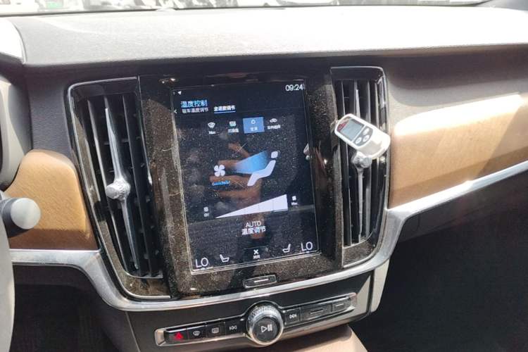 Used Volvo S90 2021 B5 Zhiyi Luxury Edition Audio And AC Panel