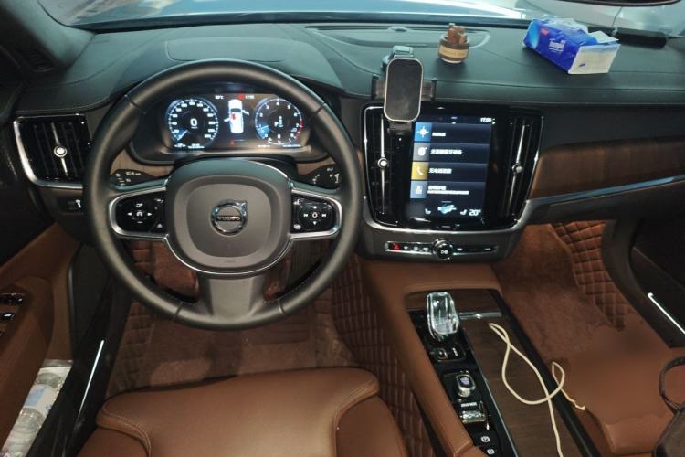 Used Volvo S90 2021 B5 Zhiyuan Luxury Edition Center Console