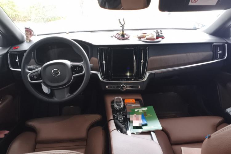Used Volvo S90 2021 B5 Zhiyuan Luxury Edition Center Console