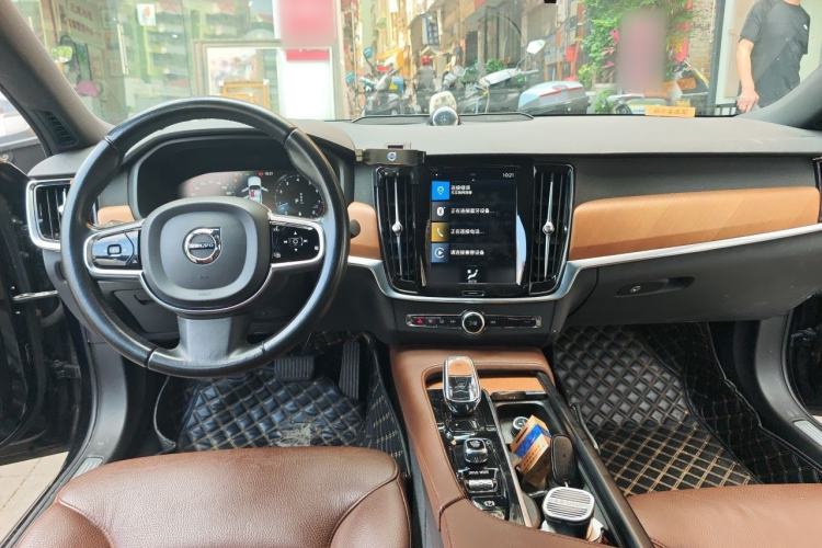 Used Volvo S90 2021 B5 Zhiyi Luxury Edition Center Console