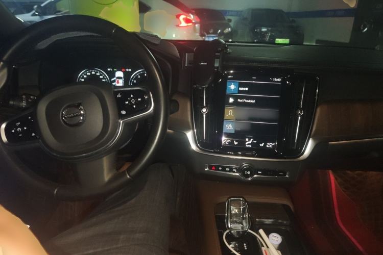 Used Volvo S90 2021 B5 Zhiyuan Luxury Edition Center Console