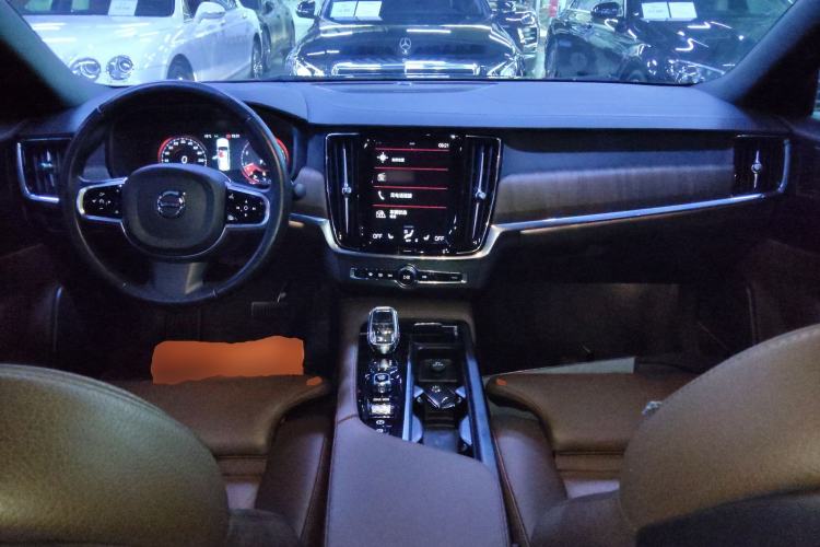 Used Volvo S90 2021 B5 Zhiyuan Luxury Edition Center Console