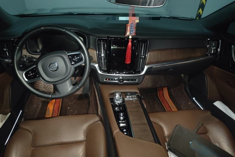 Used Volvo S90 2021 B5 Zhiyuan Luxury Edition Center Console