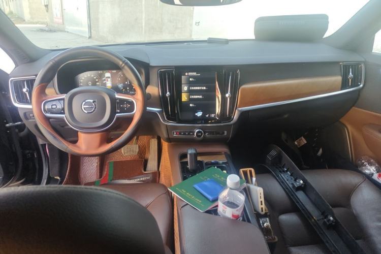 Used Volvo S90 2021 B5 Zhiyi Luxury Edition Center Console