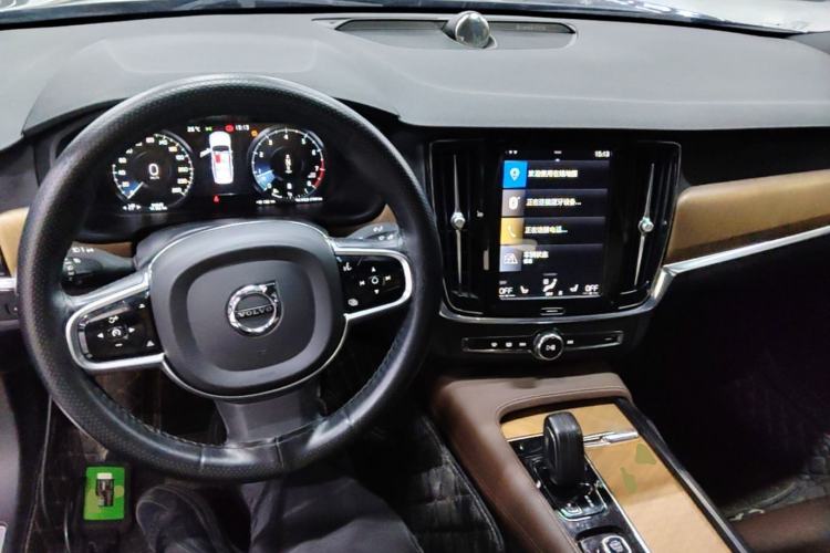 Used Volvo S90 2021 B5 Zhiyi Luxury Edition Center Console