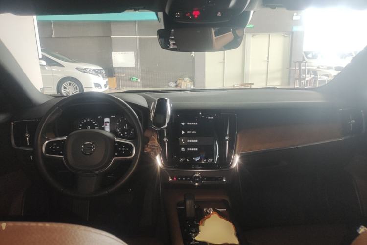 Used Volvo S90 2021 B5 Zhiyi Luxury Edition Center Console