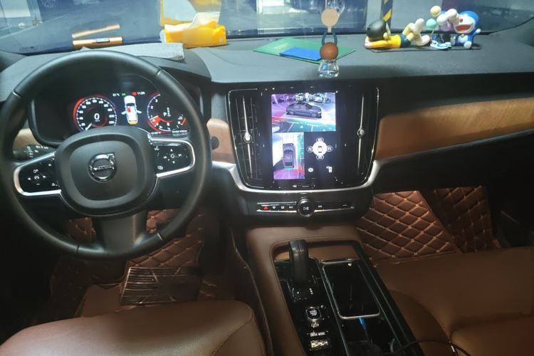 Used Volvo S90 2021 B5 Zhiyi Luxury Edition Center Console