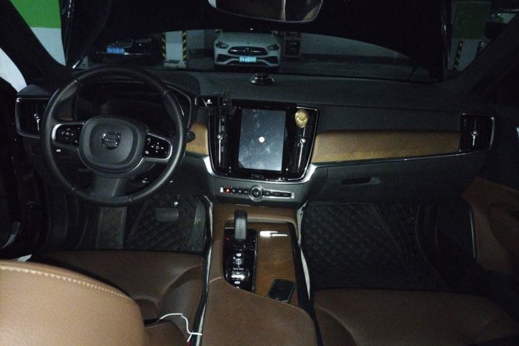 Used Volvo S90 2021 B5 Zhiyuan Luxury Edition Center Console