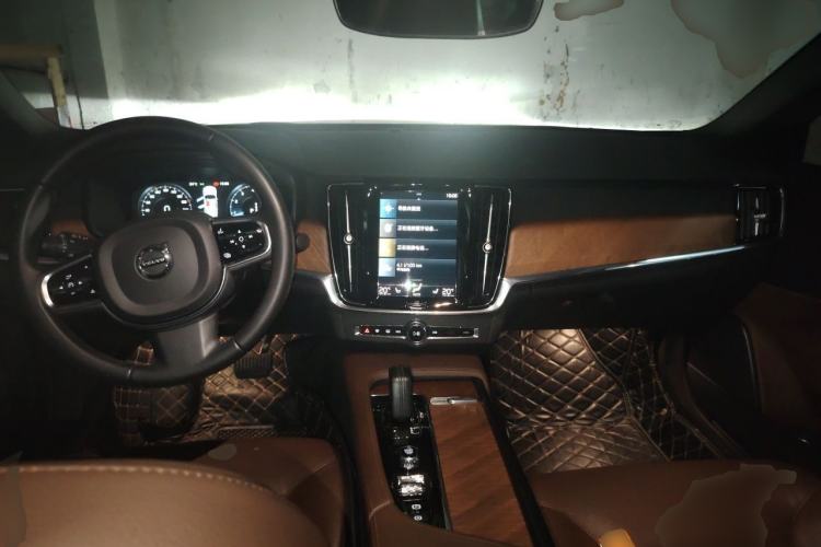 Used Volvo S90 2021 B5 Zhiyi Luxury Edition Center Console