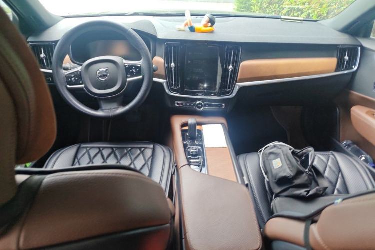 Used Volvo S90 2021 B5 Zhiyi Luxury Edition Center Console