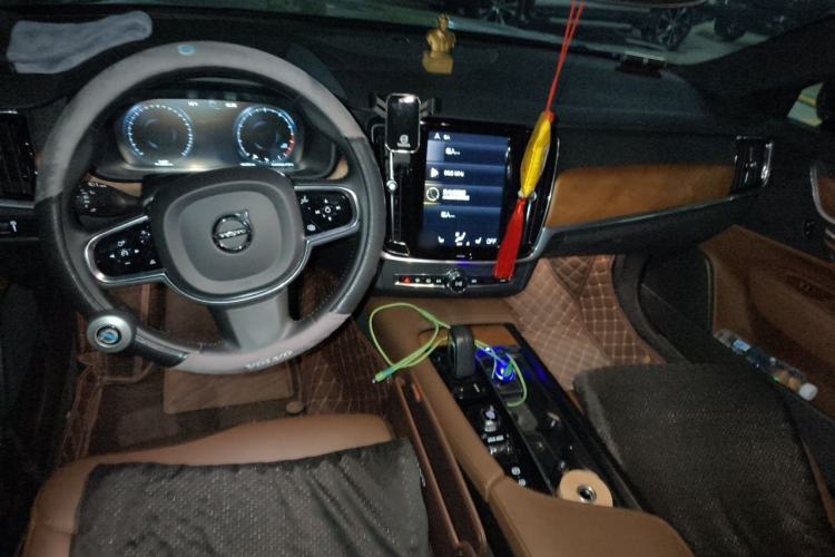 Used Volvo S90 2021 B5 Zhiyi Luxury Edition Center Console