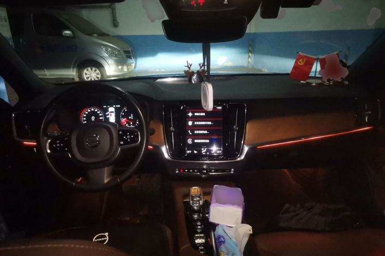 Used Volvo S90 2021 B5 Zhiyi Luxury Edition Center Console