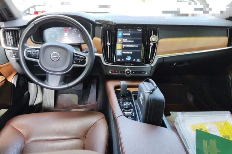 Used Volvo S90 2021 B5 Zhiyi Luxury Edition Center Console