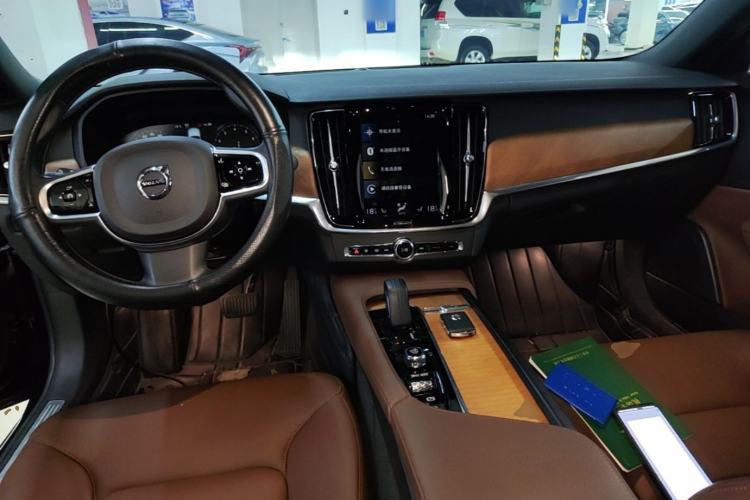 Used Volvo S90 2021 B5 Zhiyi Luxury Edition Center Console