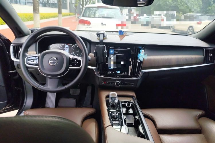 Used Volvo S90 2021 B5 Zhiyuan Luxury Edition Center Console