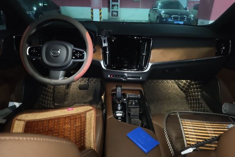Used Volvo S90 2021 B5 Zhiyi Luxury Edition Center Console