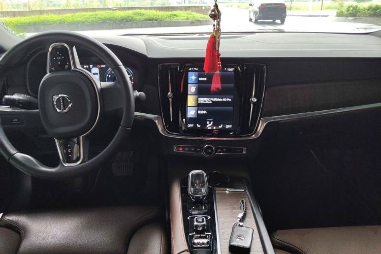 Used Volvo S90 2021 B5 Zhiyuan Luxury Edition Center Console