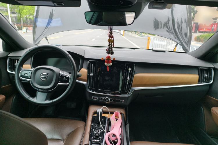 Used Volvo S90 2021 B5 Zhiyi Luxury Edition Center Console