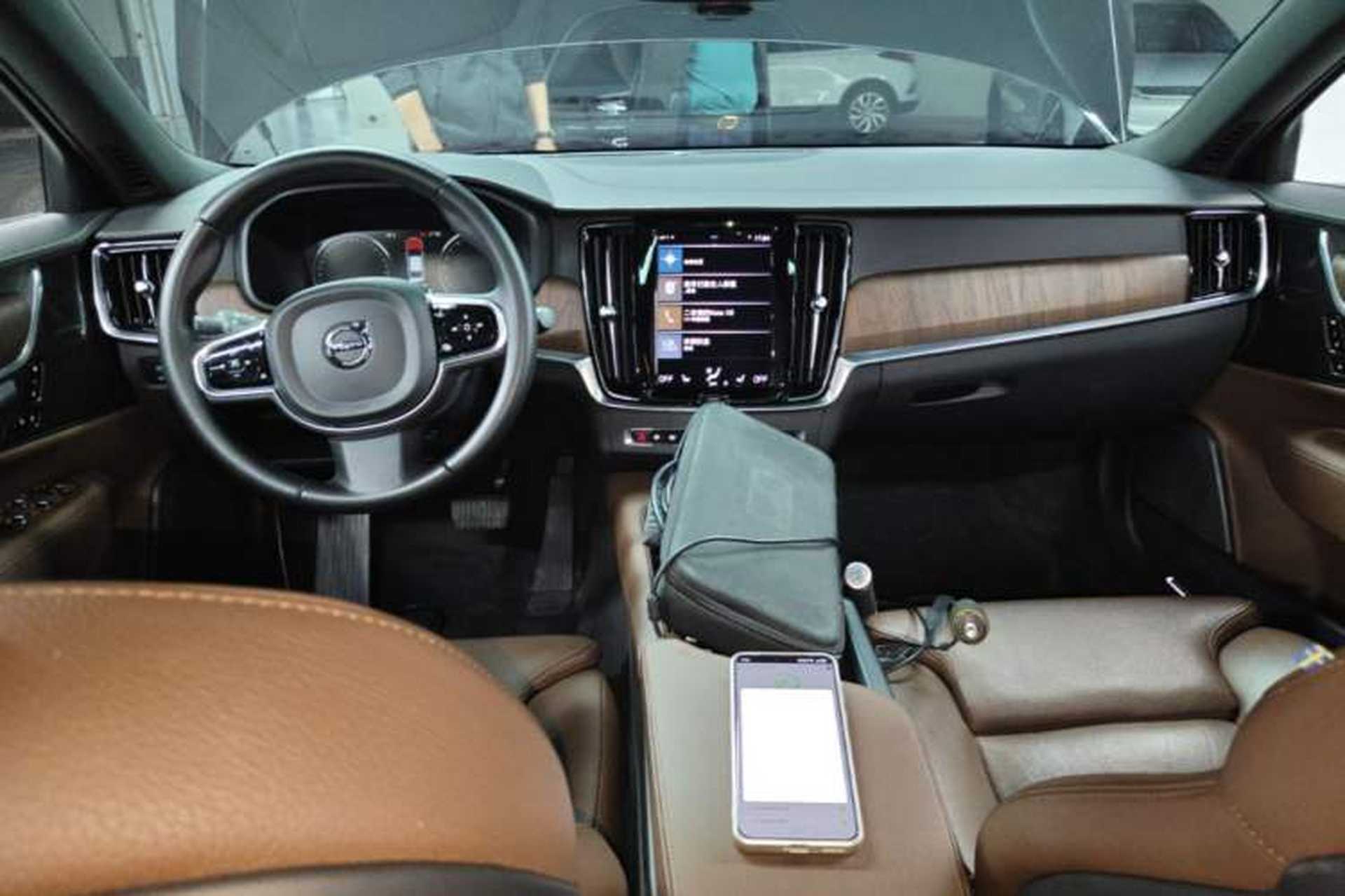 Used Volvo S90 2021 B5 Zhiyuan Luxury Edition Center Console