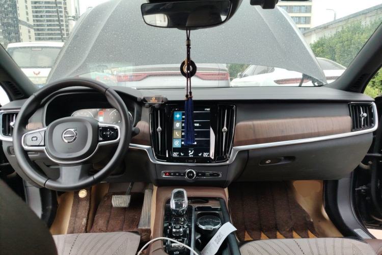 Used Volvo S90 2021 B5 Zhiyuan Luxury Edition Center Console