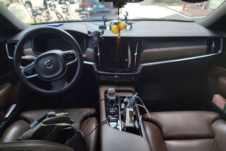 Used Volvo S90 2021 B5 Zhiyuan Luxury Edition Center Console